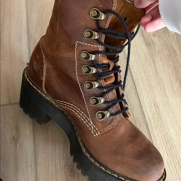 Dr Marten Leona lace up combat boots size 5 - Picture 6 of 9